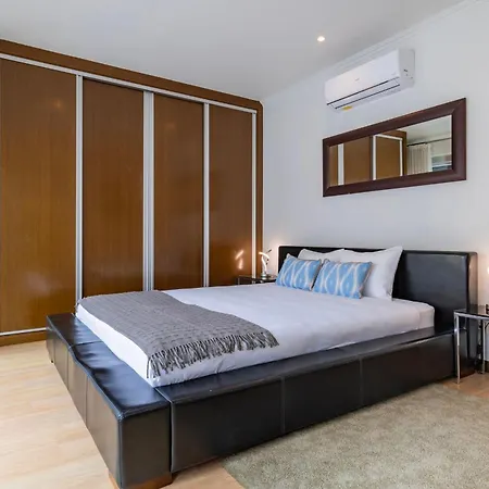 Apartamento Bright 2bdr Duplex With Balcony By Lovelystay