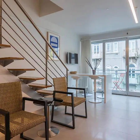 Apartamento Bright 2bdr Duplex With Balcony By Lovelystay *