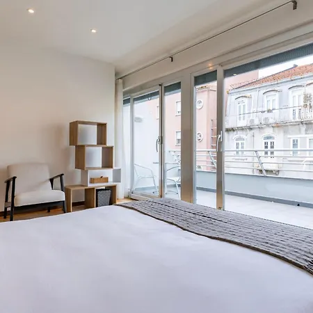 Bright 2bdr Duplex With Balcony By Lovelystay Апартаменти *